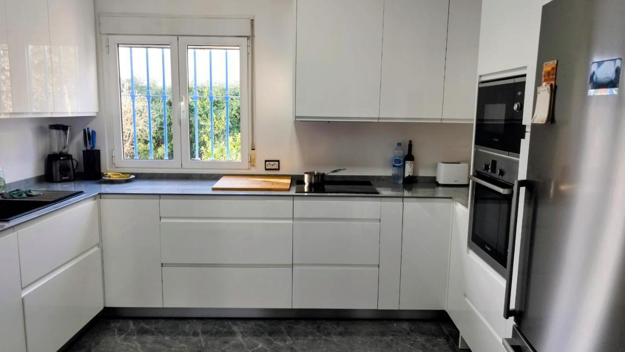 Villa With Private Pool, Bbq, Fitness Center & Sauna San Vicente Raspeig Kültér fotó